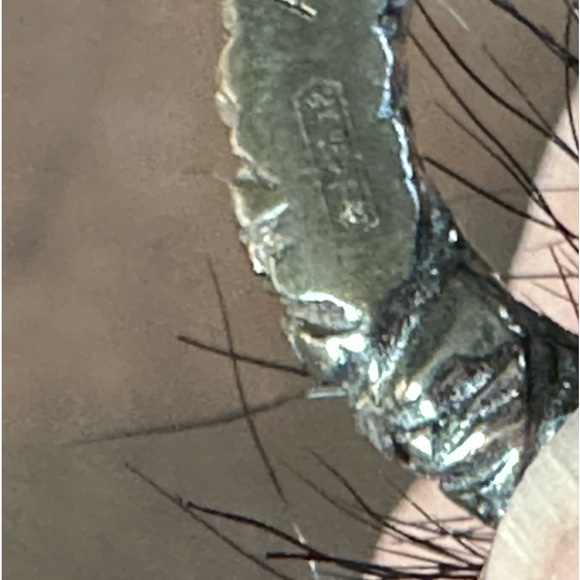 PRADA SHELL AND FUR PENDANT missing cord - Picture 14 of 16